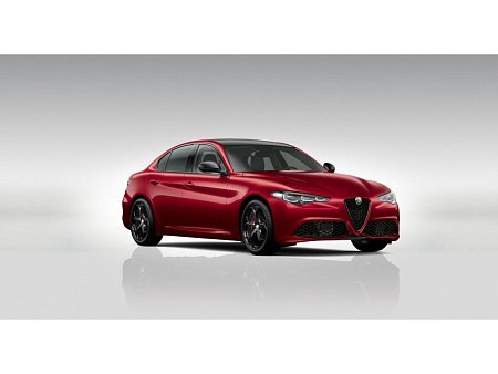 Alfa Romeo Giulia 2.2 JTDm 210k AT8 ZF Q4 4x4 Tributo *o685* - prodej-vozu.cz